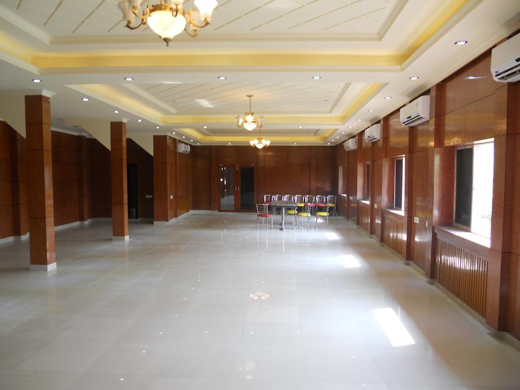 Prayag Aristro Club Hotel Calcutta  Esterno foto