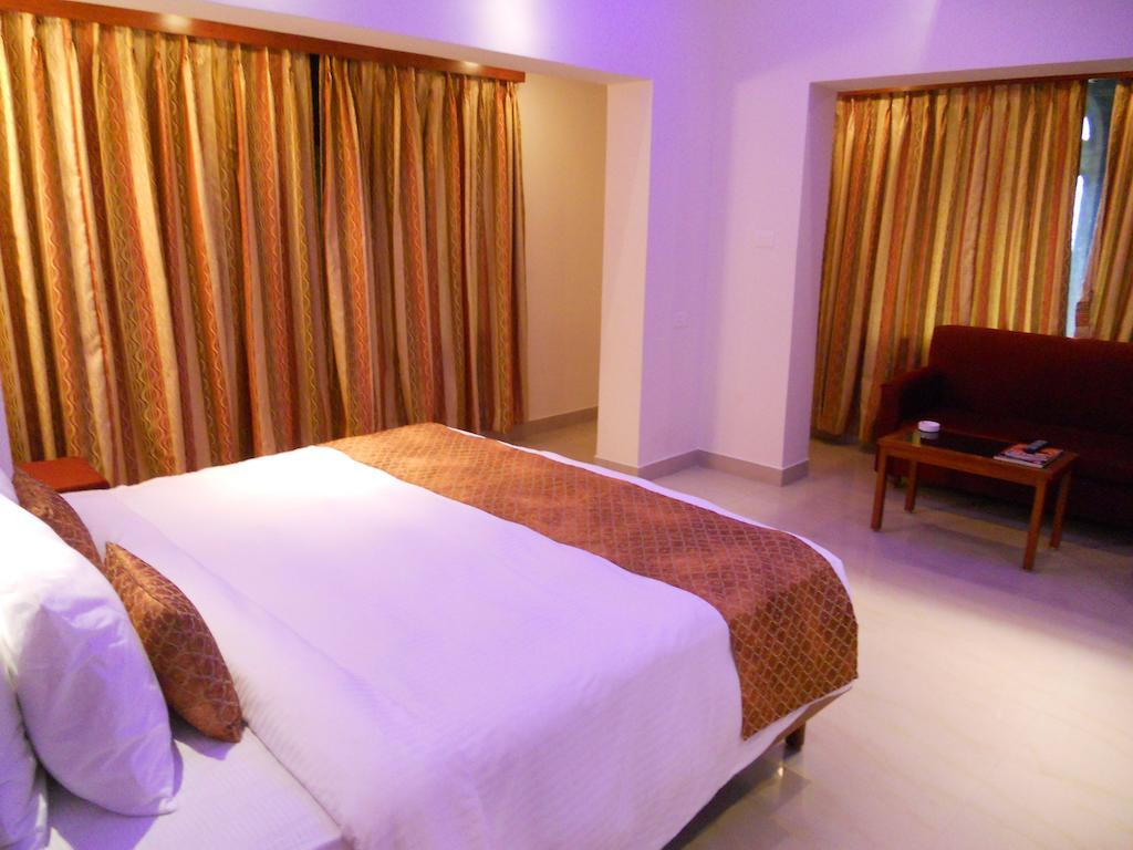 Prayag Aristro Club Hotel Calcutta  Camera foto