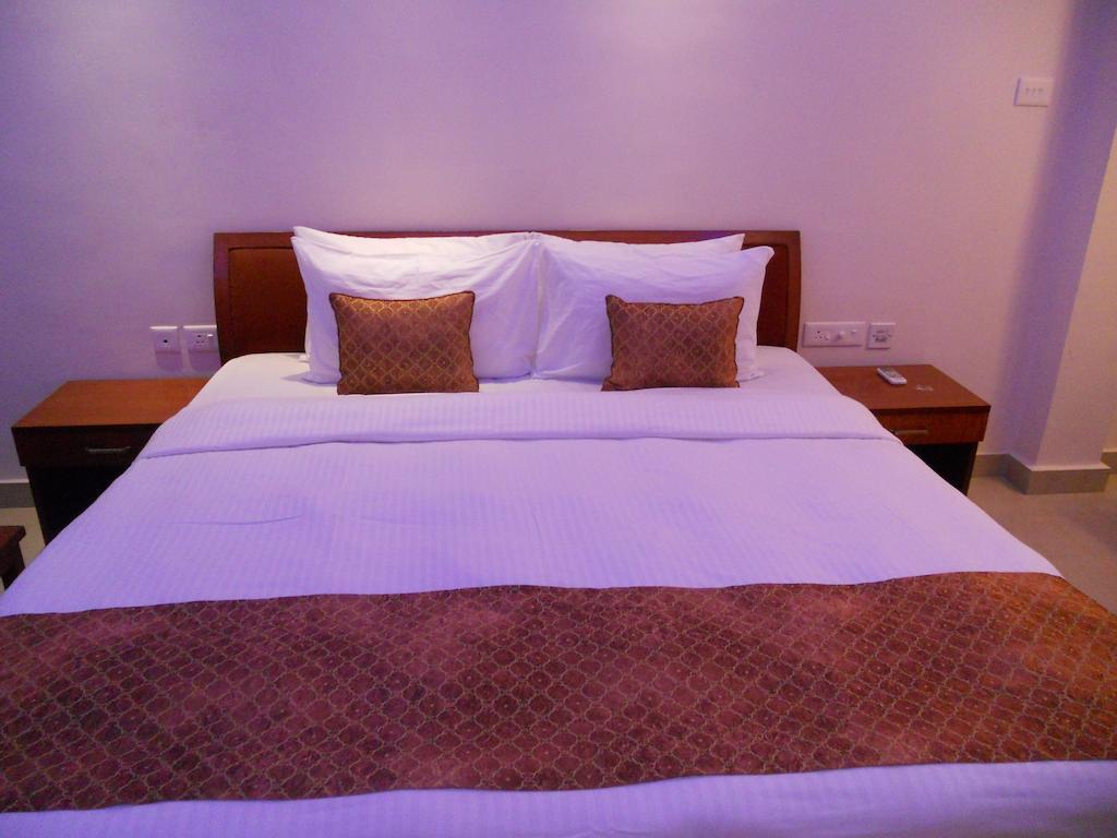 Prayag Aristro Club Hotel Calcutta  Camera foto