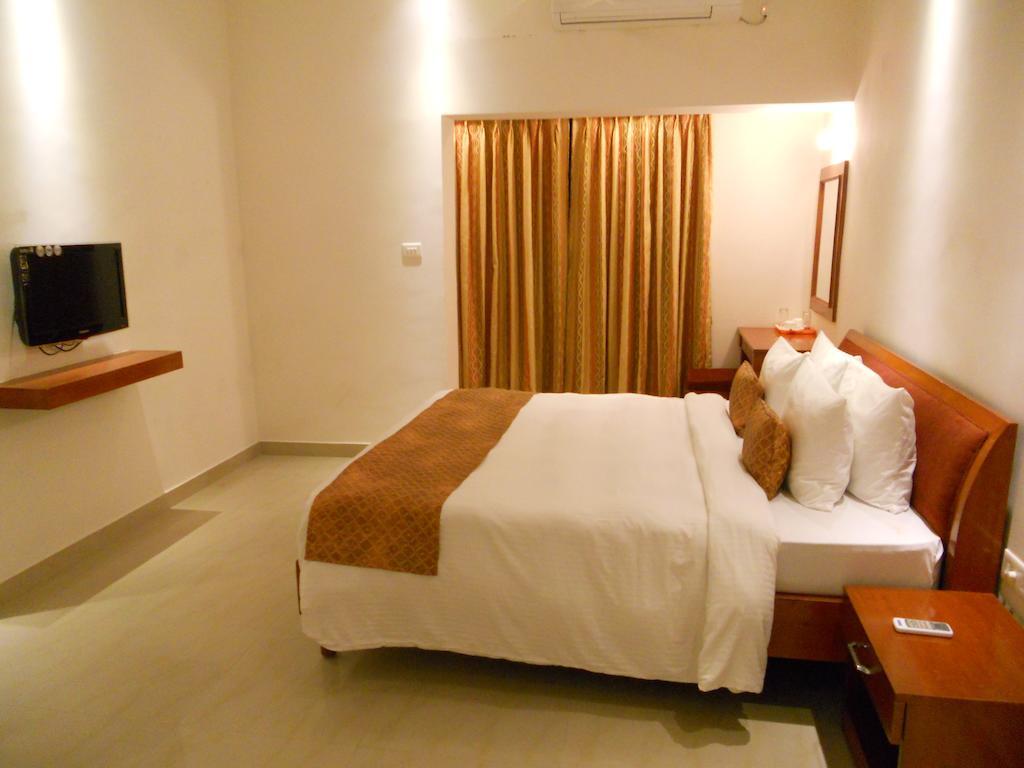 Prayag Aristro Club Hotel Calcutta  Camera foto